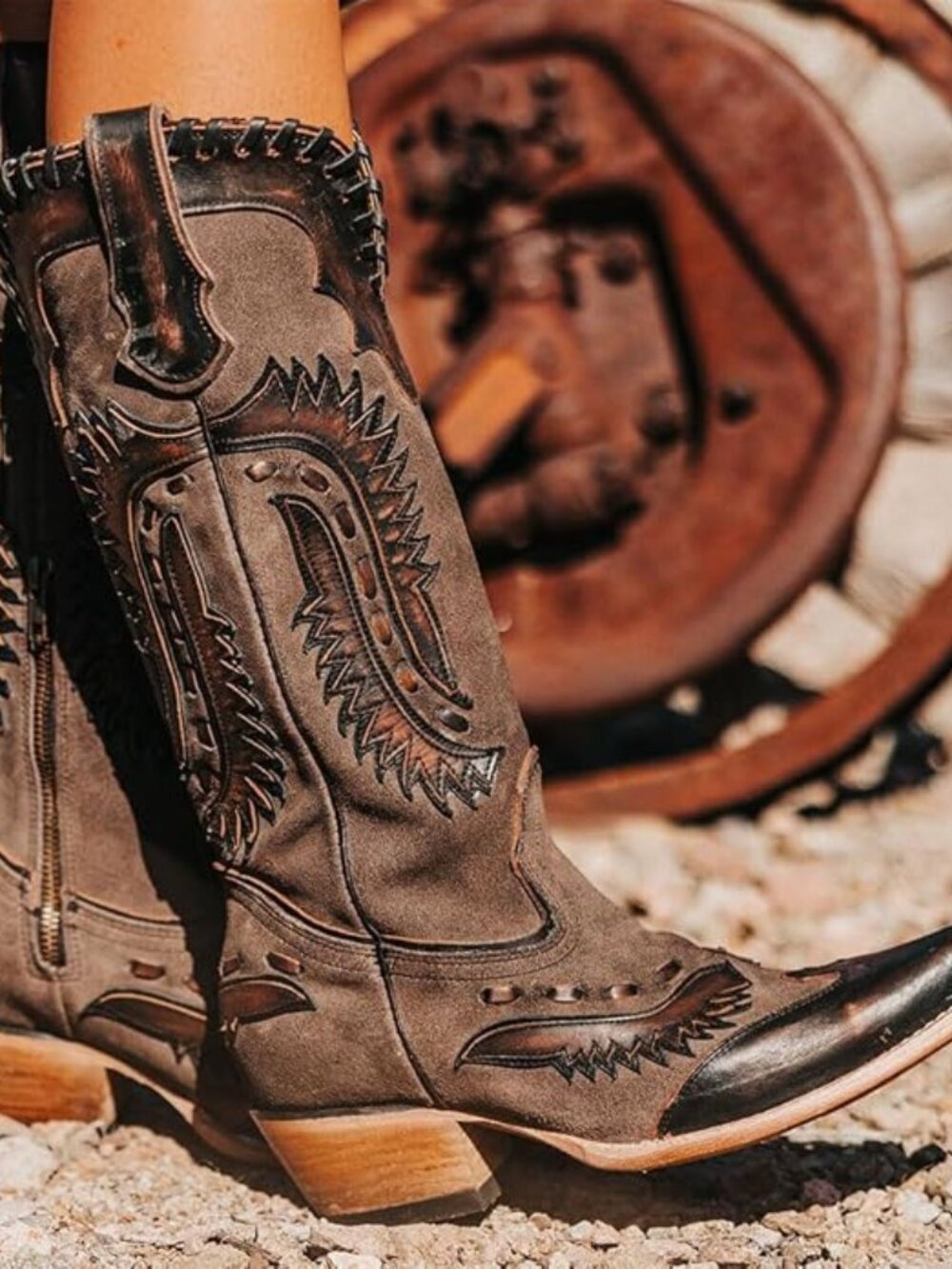 Women's Swallow Floral Embroidered Cowgirl Boots